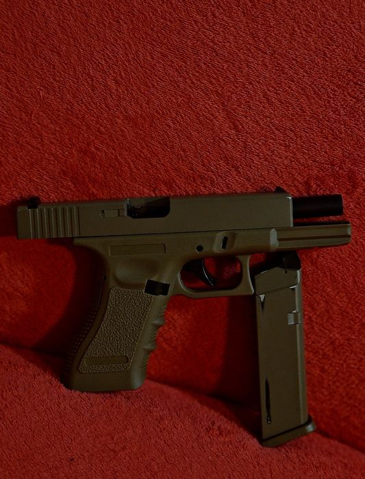 Glock 17 gen. |V  TAN》E&C Airsoft ~Green Gas