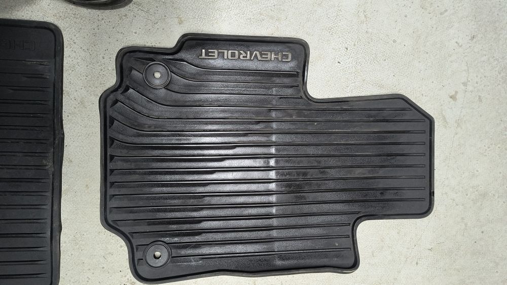 Оригинални гумени стелки за Шевролет