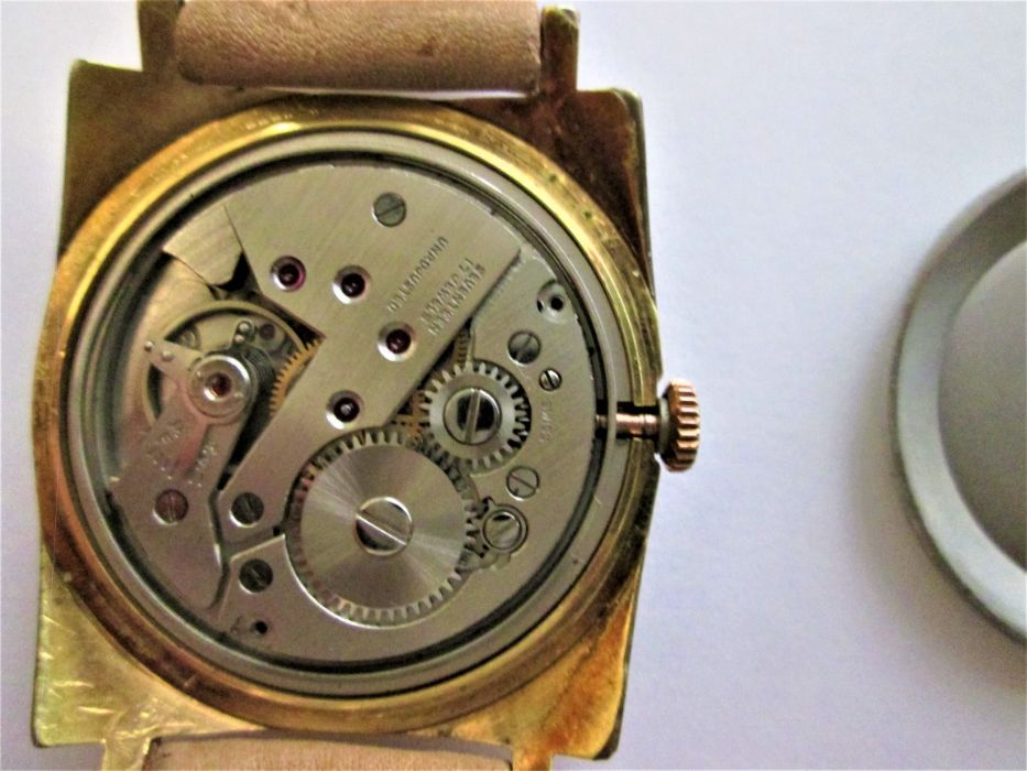 ceas Eloga Elvetian an 1960 carcasa placata cu aur ,dreptunghiular