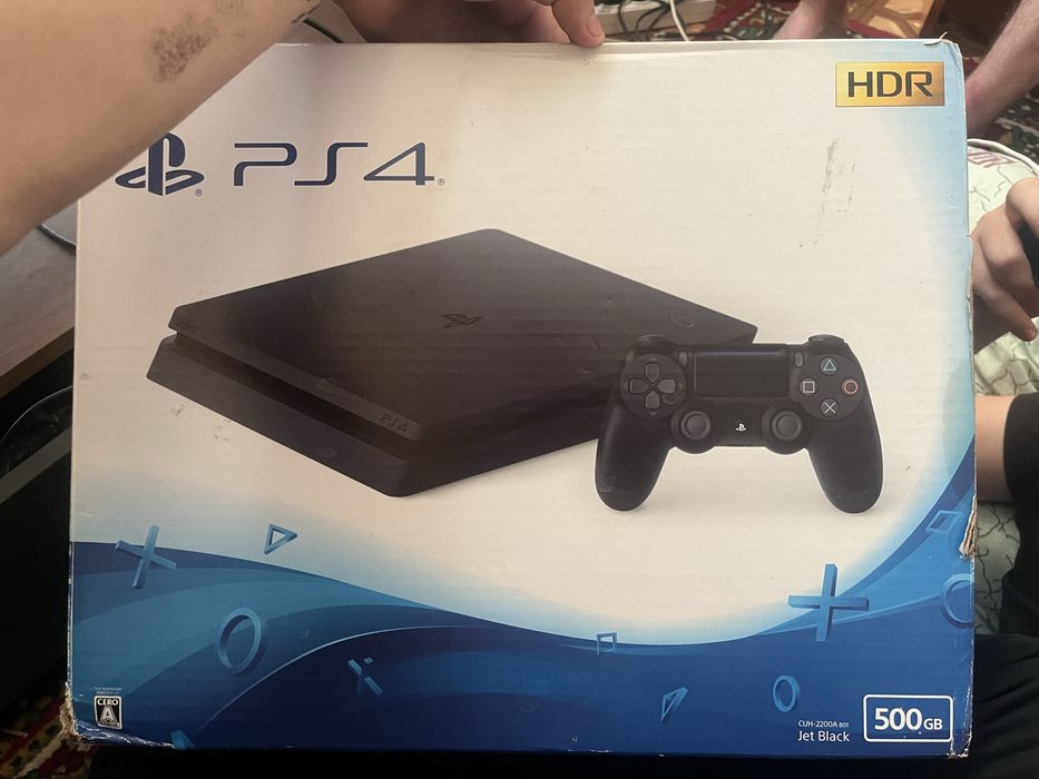 Плейштейшен 4 500гб
