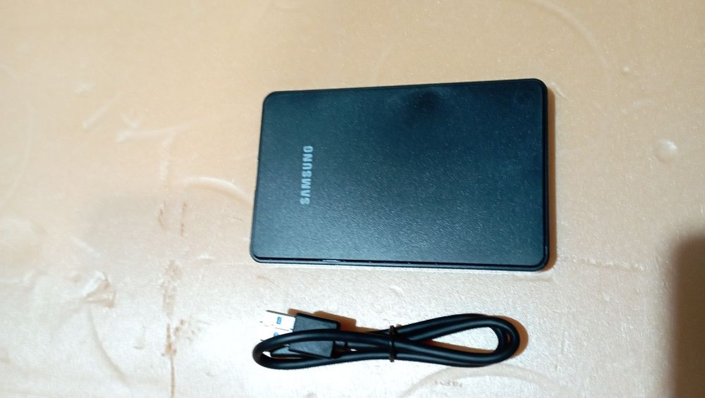 Внешний жесткий диск