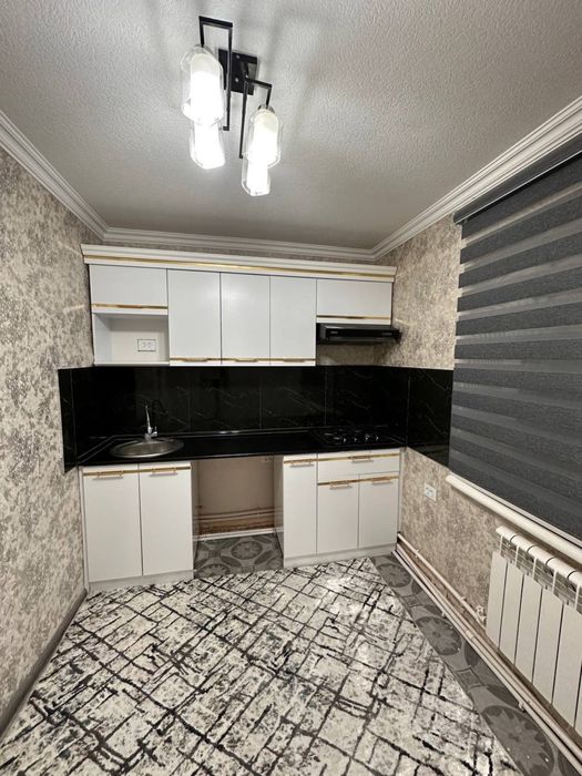 Srochna Bogʻishamolda 5-etaj 2xonalik uy sotiladi.