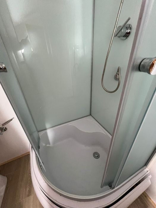 Cabina de dus noua