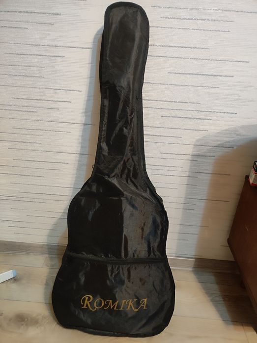 Гитара новая  с чехлом