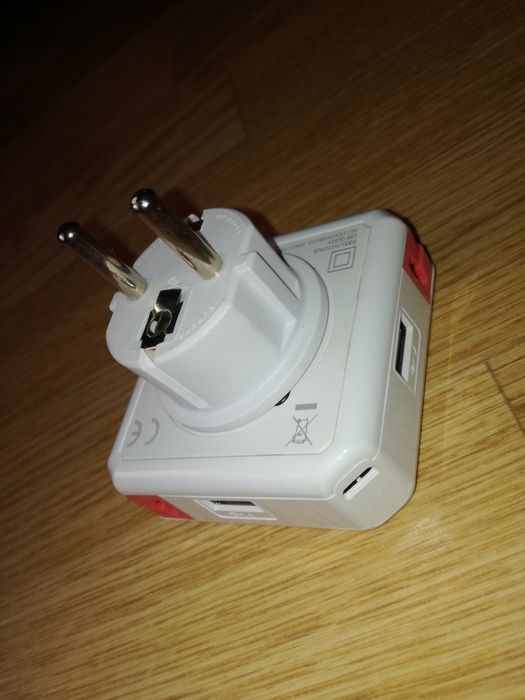 Incarcator universal 5 porturi