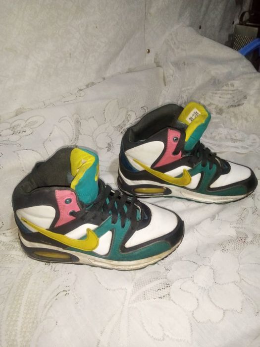 Продам кроссовки зимние" nike"