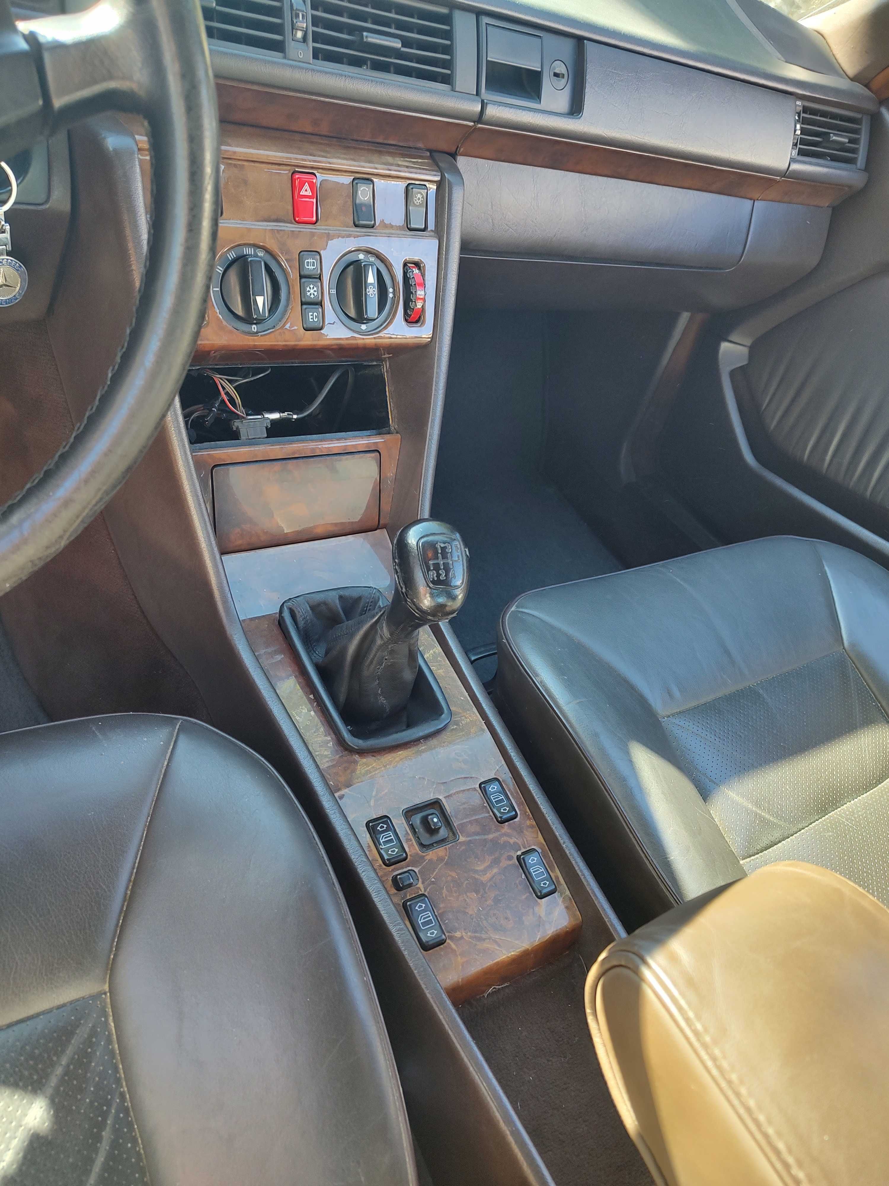 Mercedes W124 230 CE