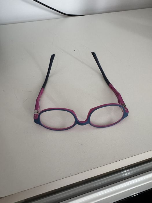 Donez rama de ochelari pentru copii de 2 ani