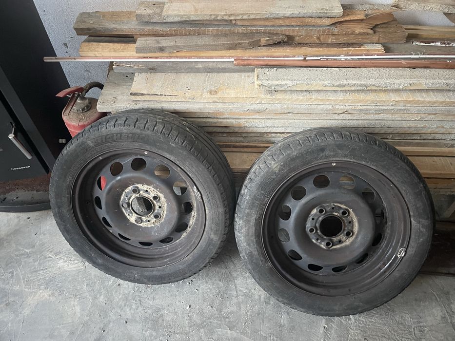 Vand 2 cauciucuri 195\55/16
