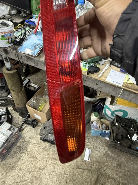 Оригинален стоп за броня от Audi Q3 8U десен с лека забележка