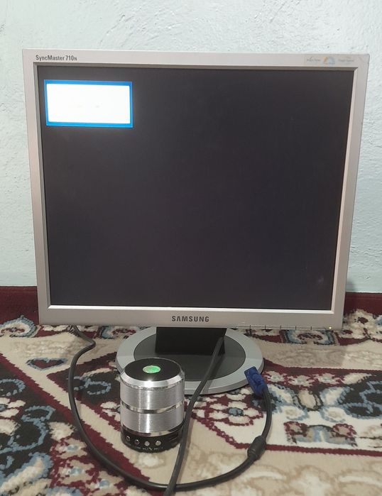 Manitor Samsung   sotiladi