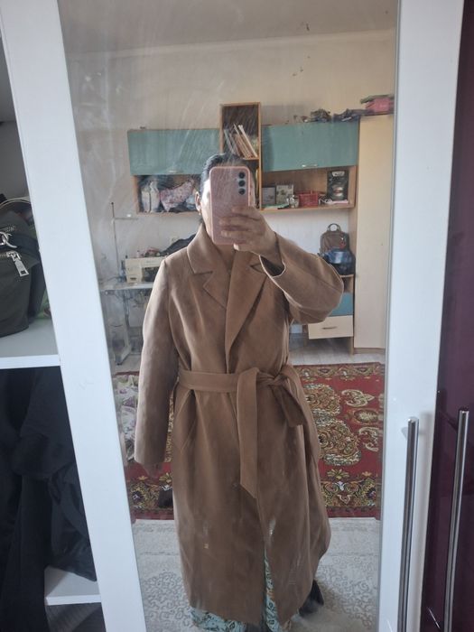 Отдам пальто женский 56