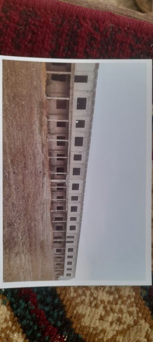 Нижилой сотилади Бекобод туманида 48 хонадан иборат 2 этажлик бино