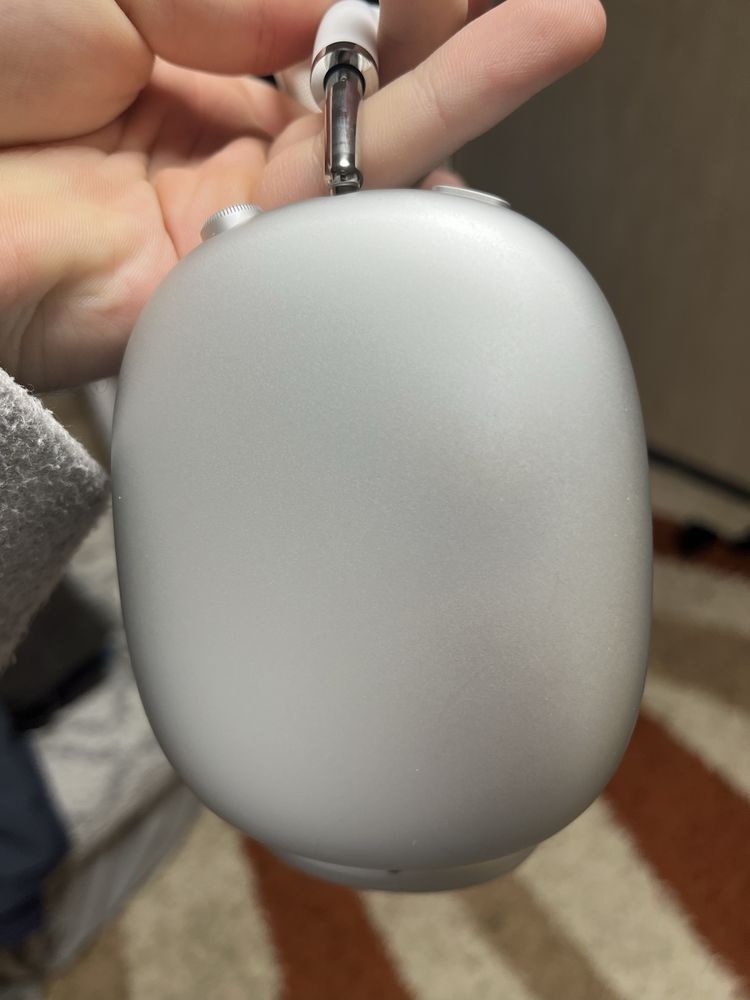 Продам оригинальные Apple AirPods Max