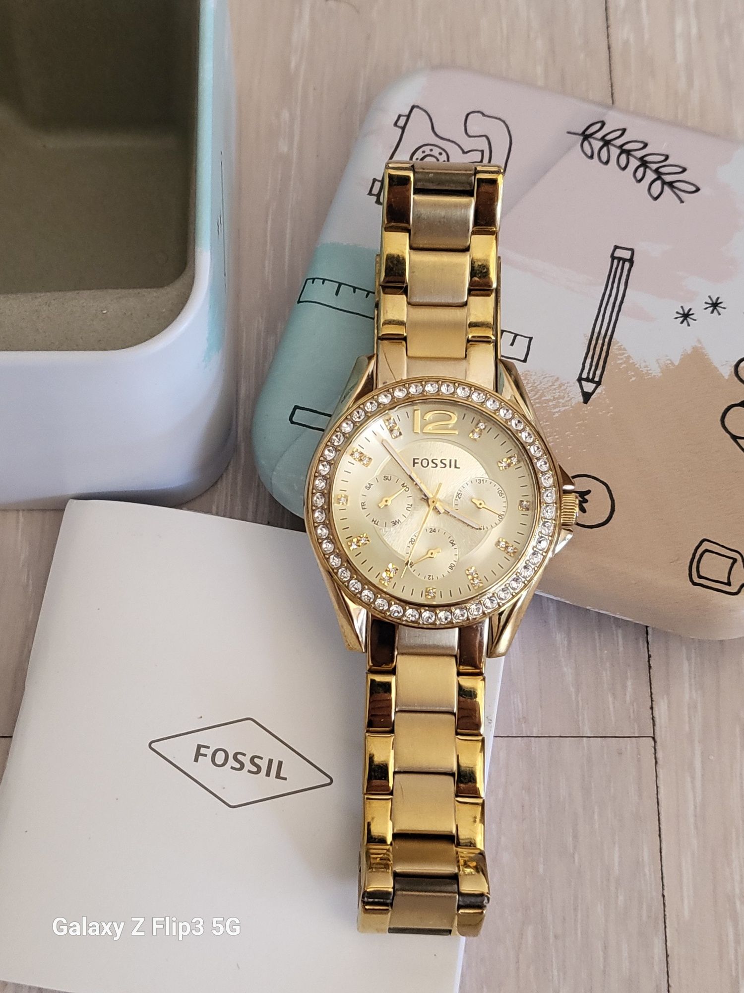 Унисекс часовник от колекцията FOSSIL водоустойчив