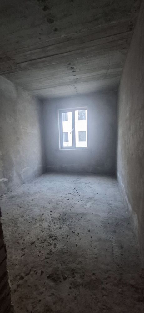 Арзон ва срочни сотилади 2 хонали 71.25 m²