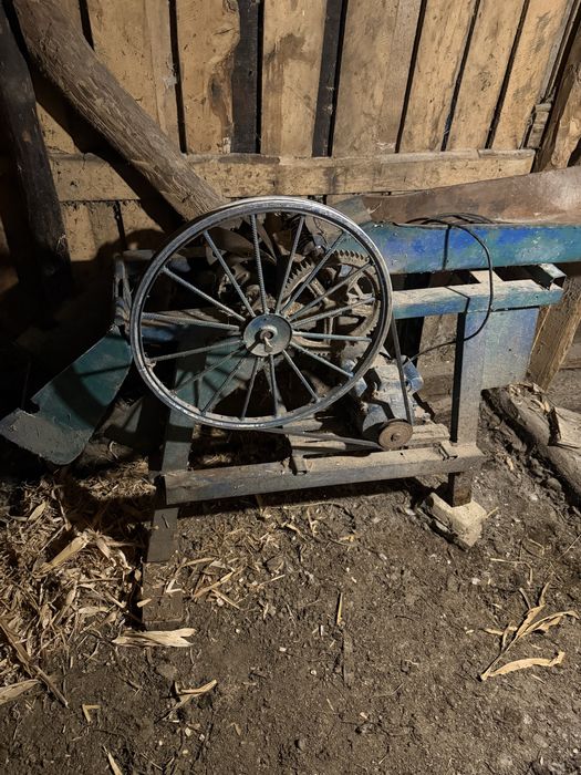Vând Șișcorniță(tocatoare)