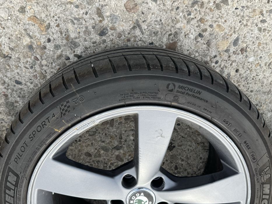 Set/roti/aliaj/audi/235/45/18