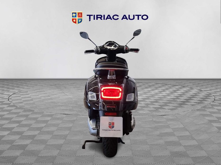Piaggio Vespa GTS300