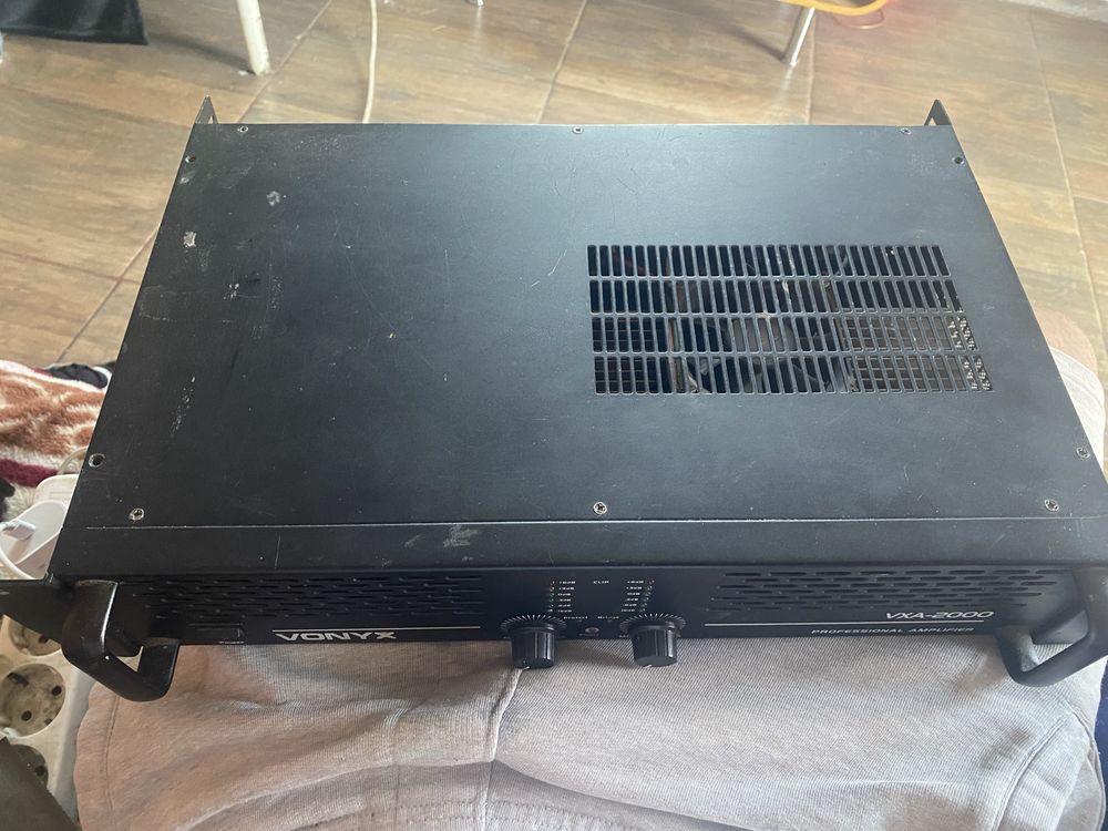 vând amplificator vonyx VXA-2000
