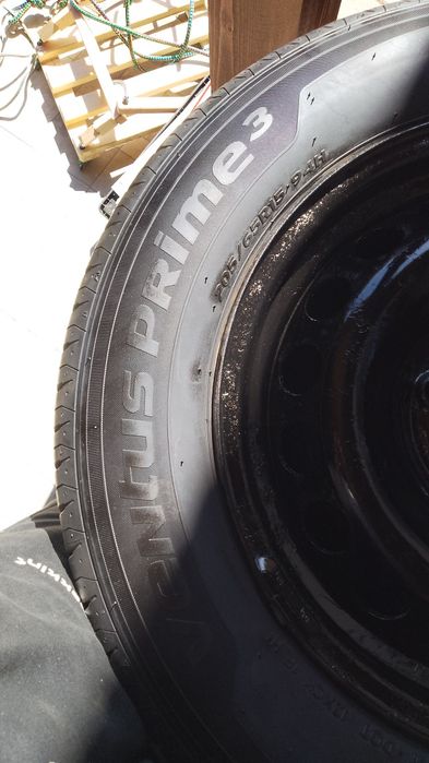 Vând set jante 5x114,3 + anvelope Hankook vara 205/65/R15