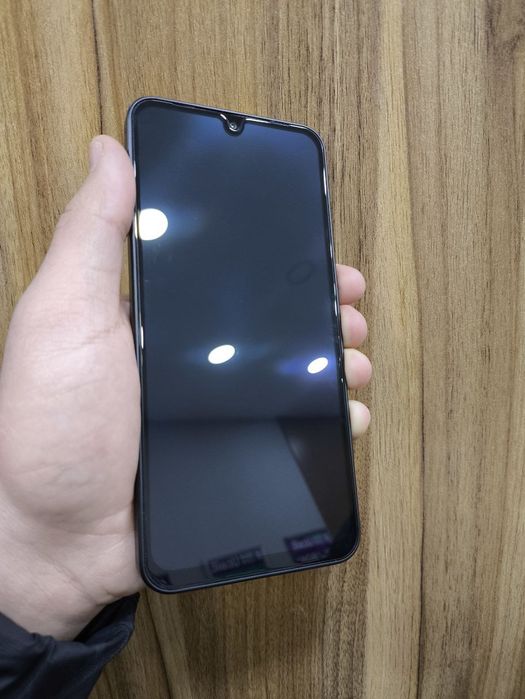 Самсунг а17 сотилади