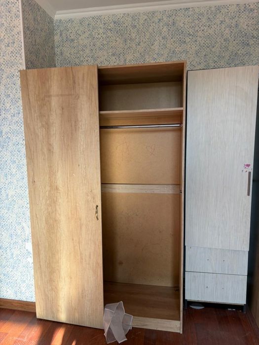 Продам ванную раковину шкафы зеркало кровать