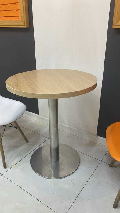 Срочно продаю стол