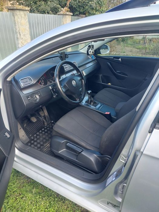 Vindem vw b6 1.4 tsi model 2009