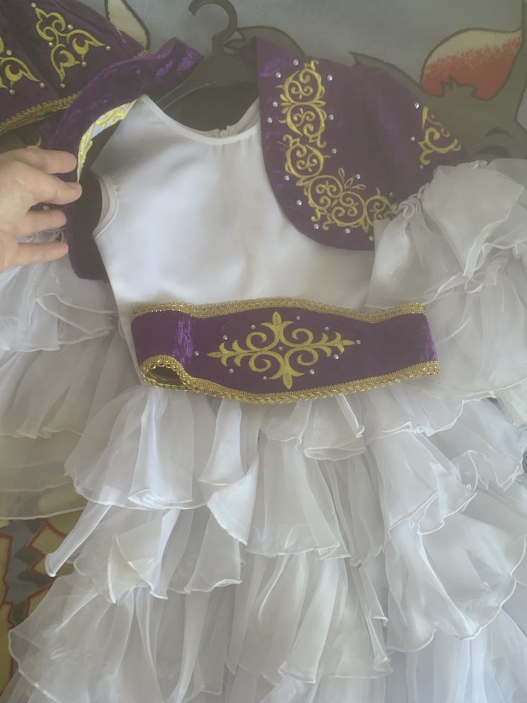 Национальное поатье