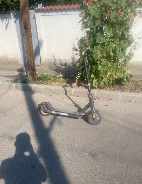 Trotineta xiaomi este negociabil