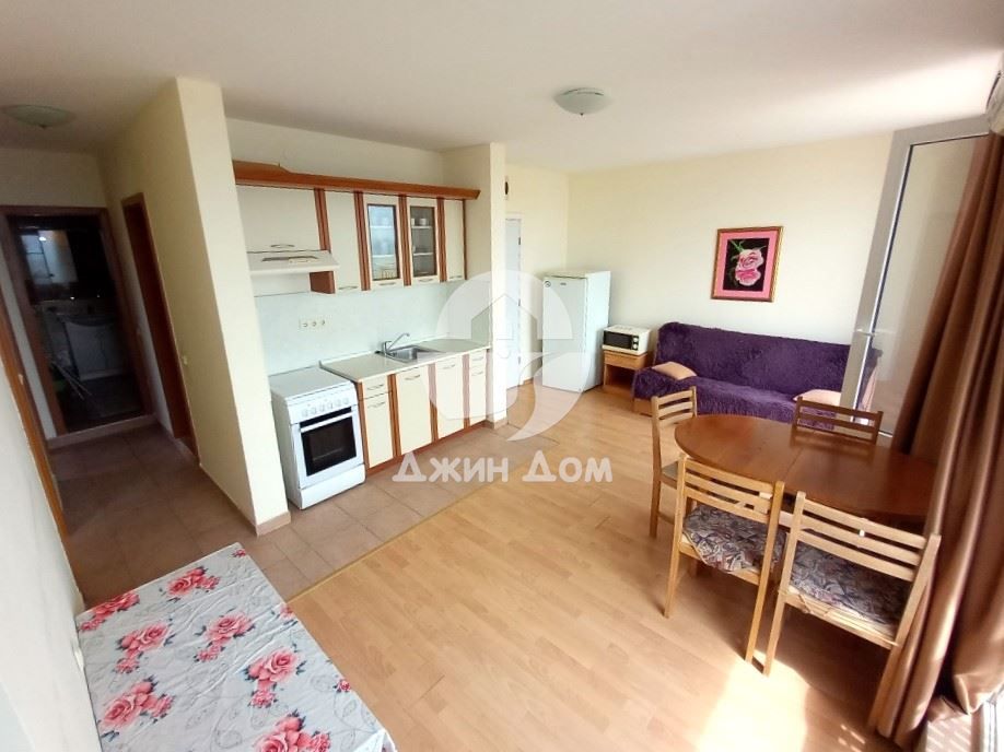 Продава се Тристаен апартамент в Свети Влас - 103 кв.м за 850 €/кв.м - Снимка #1