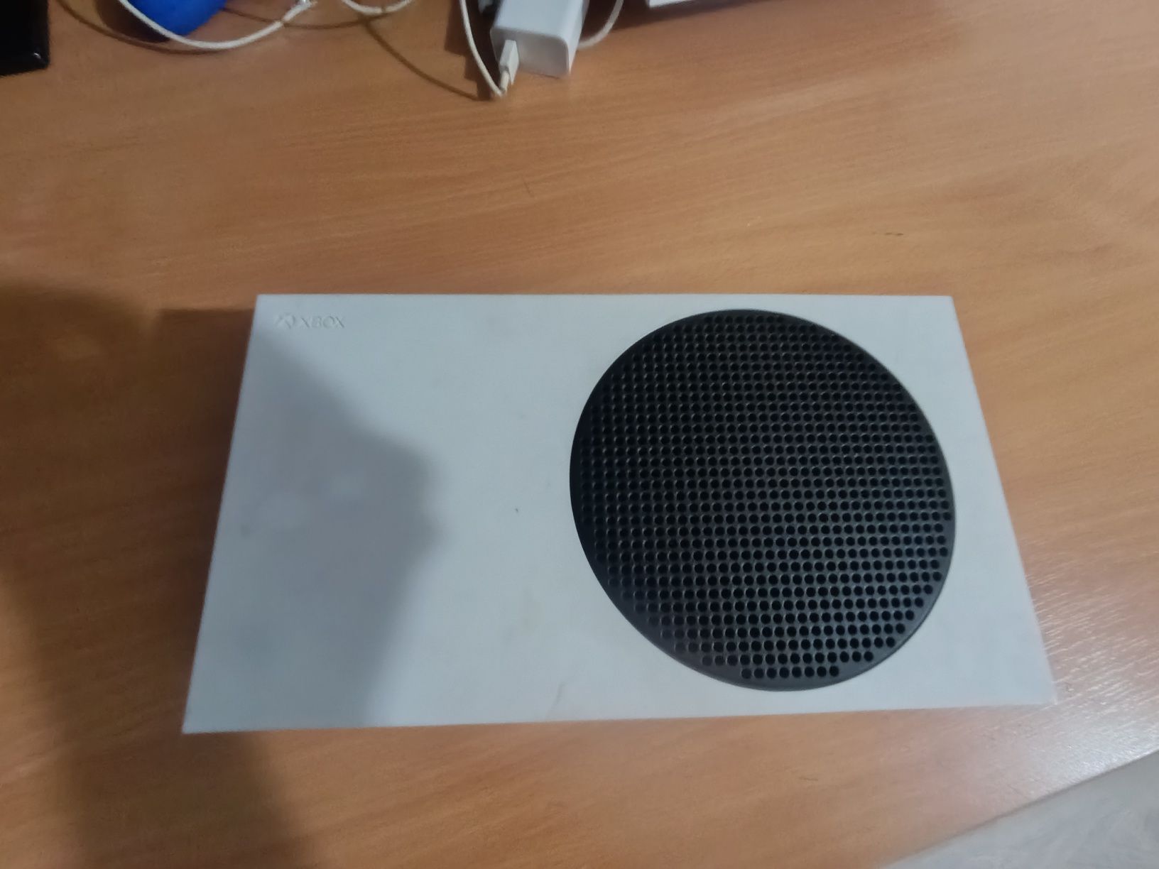 Продаю Xbox так как нужны деньги