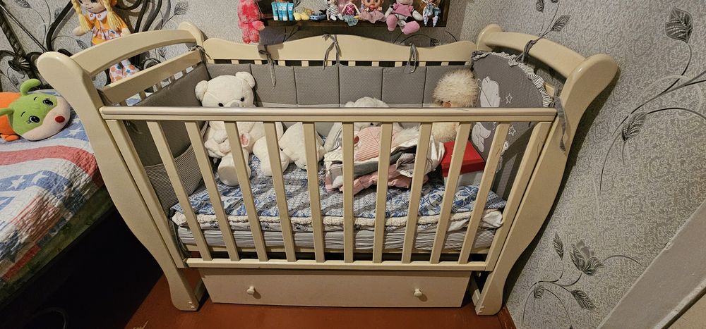 Манеж почти новай продам