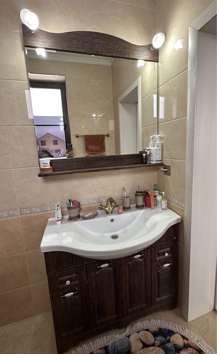 Комлект в ванную комнату, зеркало с подставкой и светом