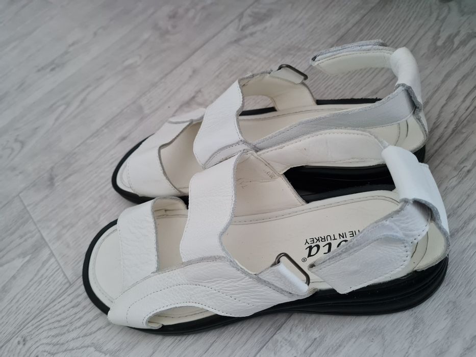 Продам мурской сандали кожанный