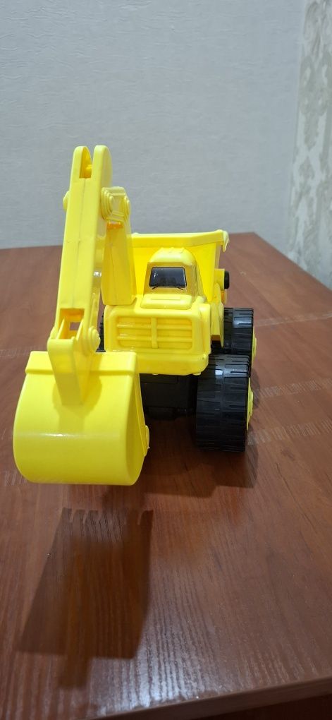 Игрушка экскаватор