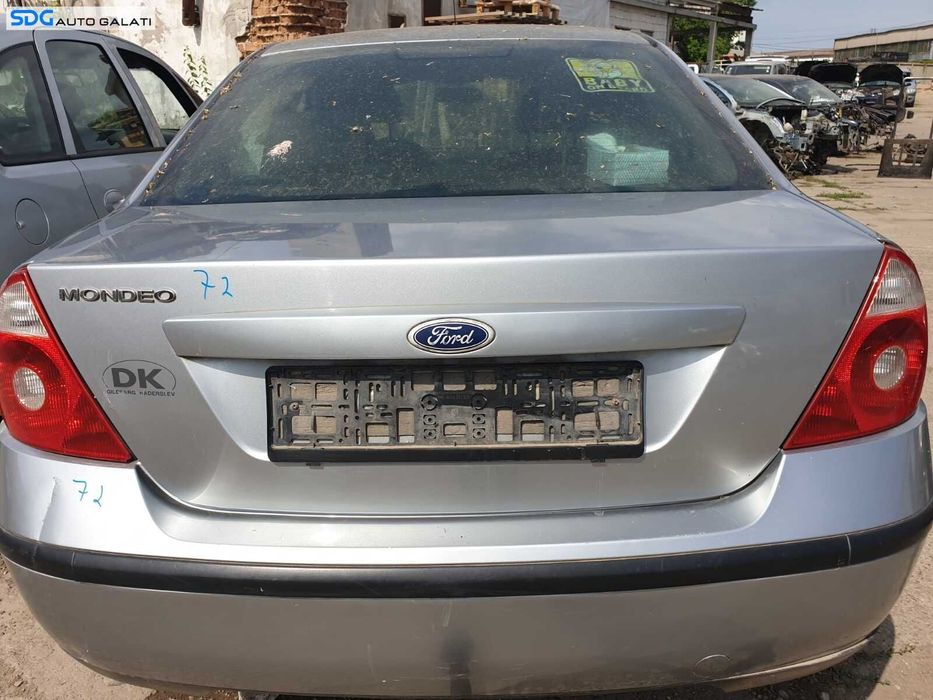 Ornament Bandou Plastic Maner de pe Portbagaj Suport Lampi Numar Ford Mondeo MK 3 Berlina Hatchback 2001 - 2007 Culoare 72