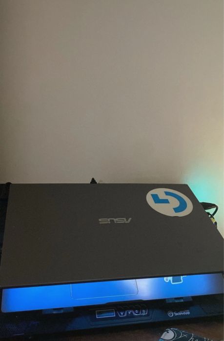 laptop asus stare foarte buna