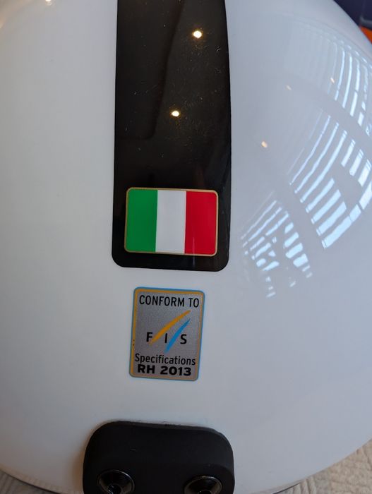 Детска състезателна ски каска BRIKO VULCANO FIS 6.8 JR - FISI [НОВА]