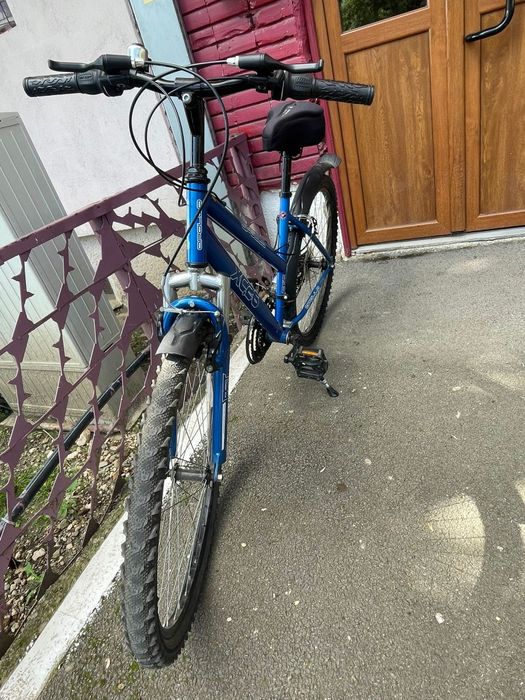 Vând bicicleta Apollo