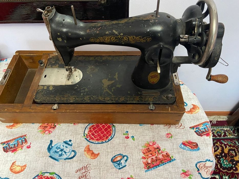 Швейная машинка Singer