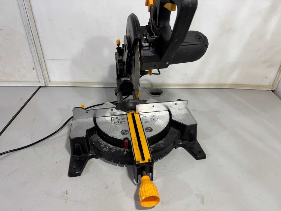 Циркуляр пендула - Pro 1200W / 210мм
