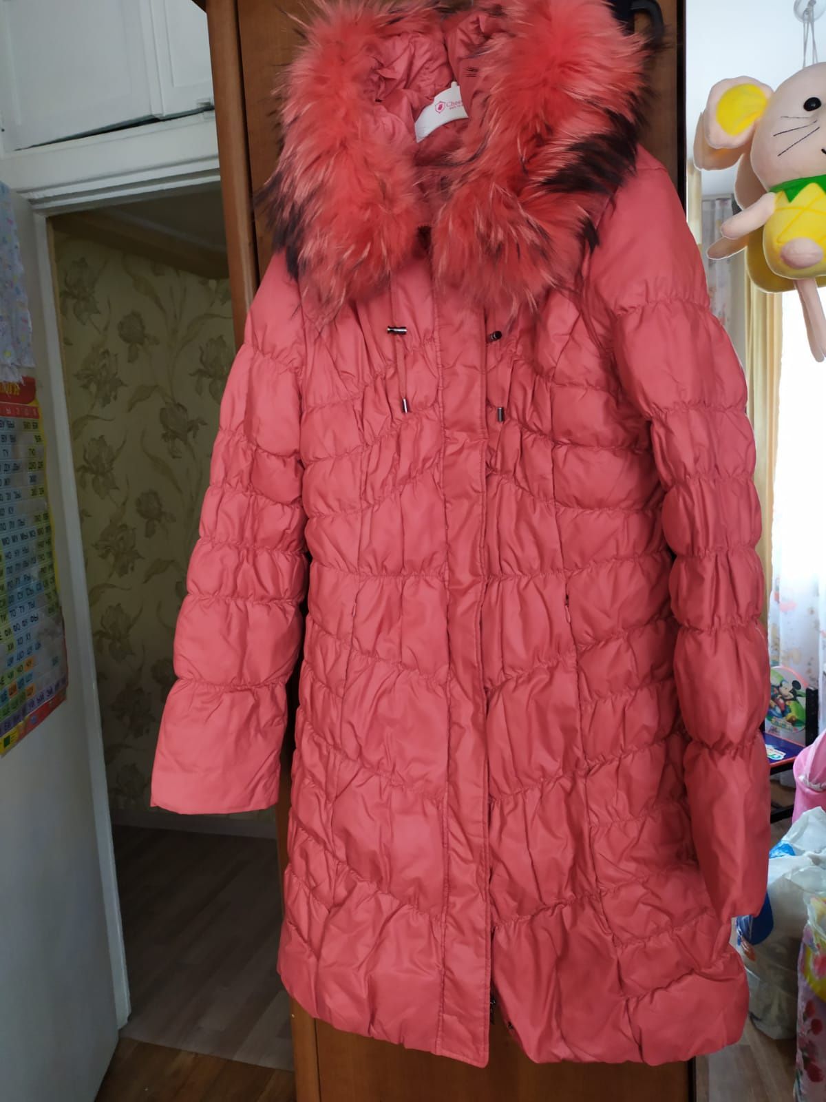 Женская зимняя куртка удлинённая. Размер 46-50. Вещи.