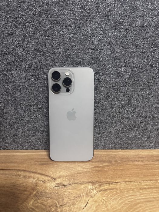 Продам айфон 15 про макс