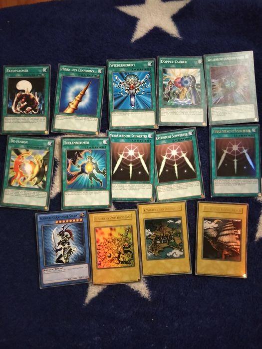 Lot 100 cărți Yugioh germană/italiană