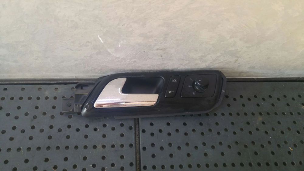 Maner usa stanga fata buton oglinzi vw polo 9n 6q1837247g