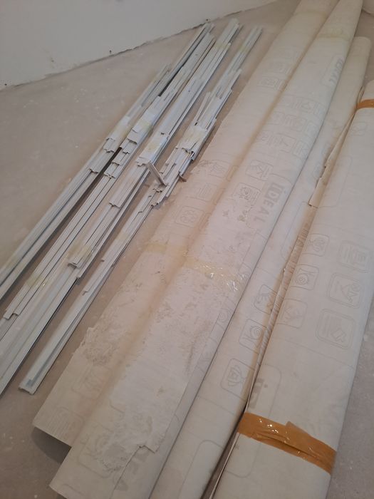 Продаю  линолеум  с плинтусом