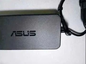 на игровой ноутбук ASUS , зарядка, блок питания