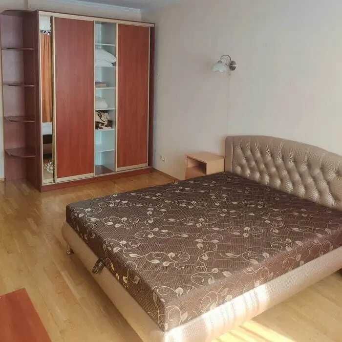 Дава се под наем Двустаен апартамент в София, Център - 56 кв.м за 382.5 € - Снимка #3
